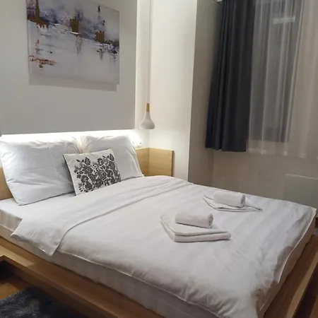 Zlatni Javor, 410 * Jahorina