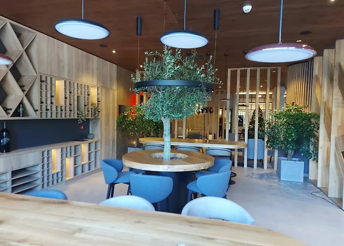 Aparthotel Zlatni Javor, 410 Jahorina