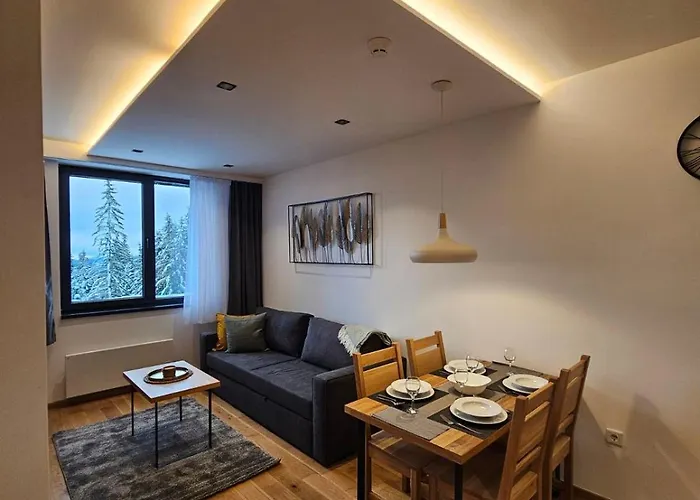 Zlatni Javor, 410 * Jahorina